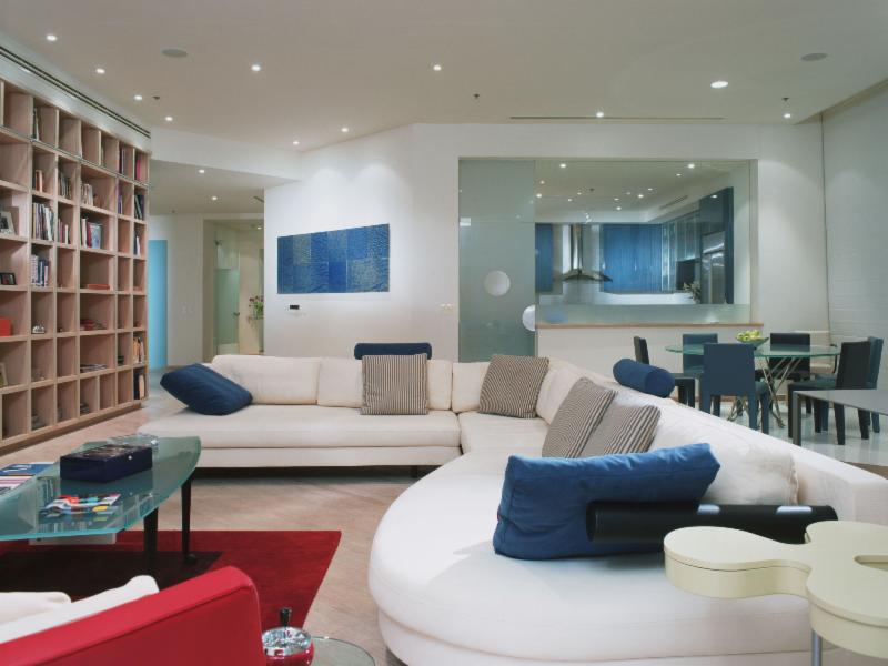 Contemporary loft style full floor apartment design by Jerry Jacobs Design