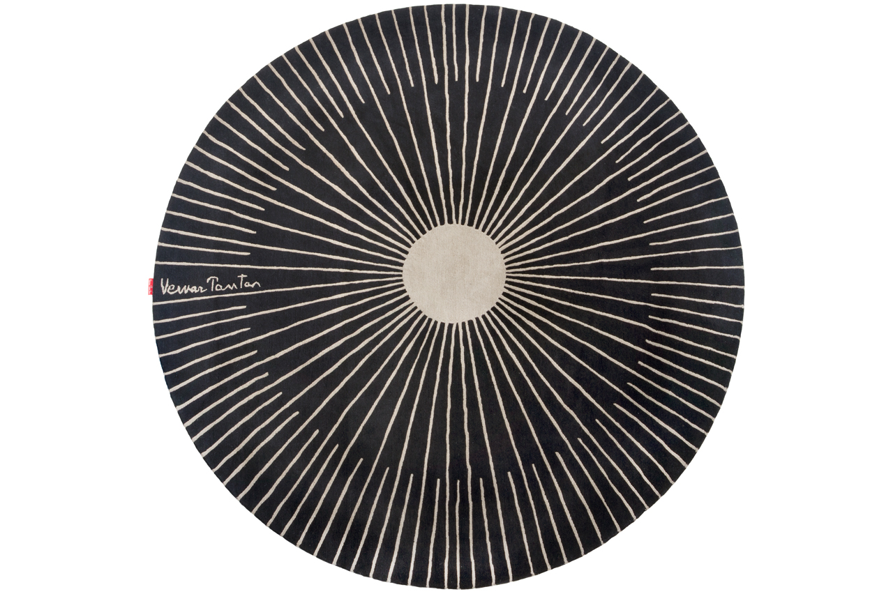 Round rugs.