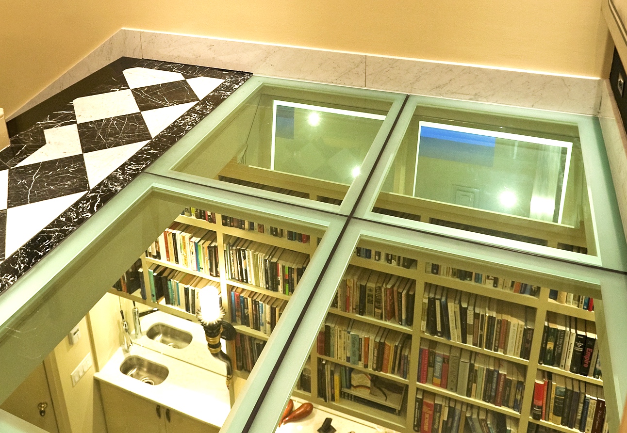 Interior Glass Floor Design in San Francisco by Jerry JACOBS DESIGN ©. Staiways landing at Buena Vista Park Deco.