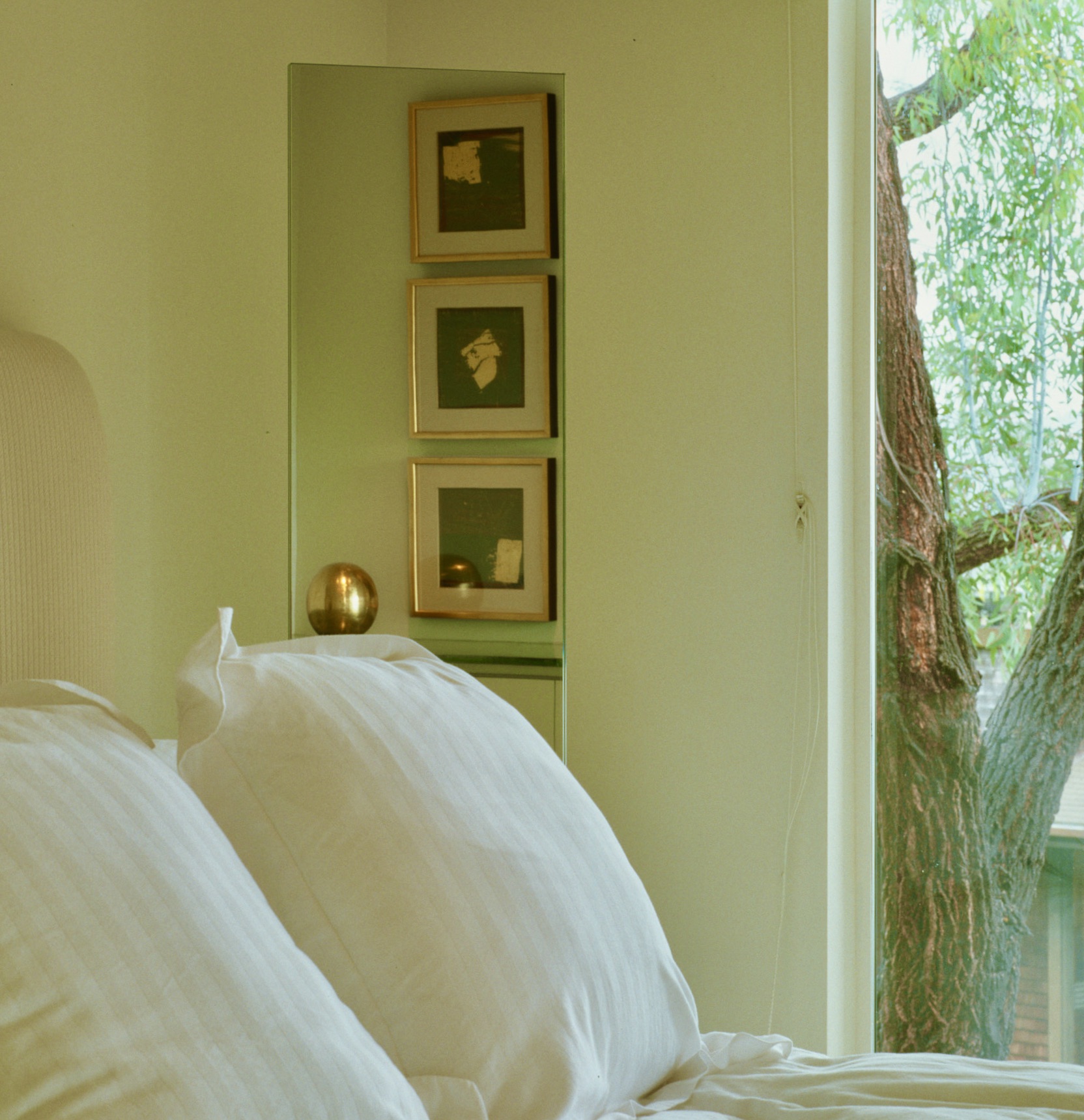 Mirrored walls.