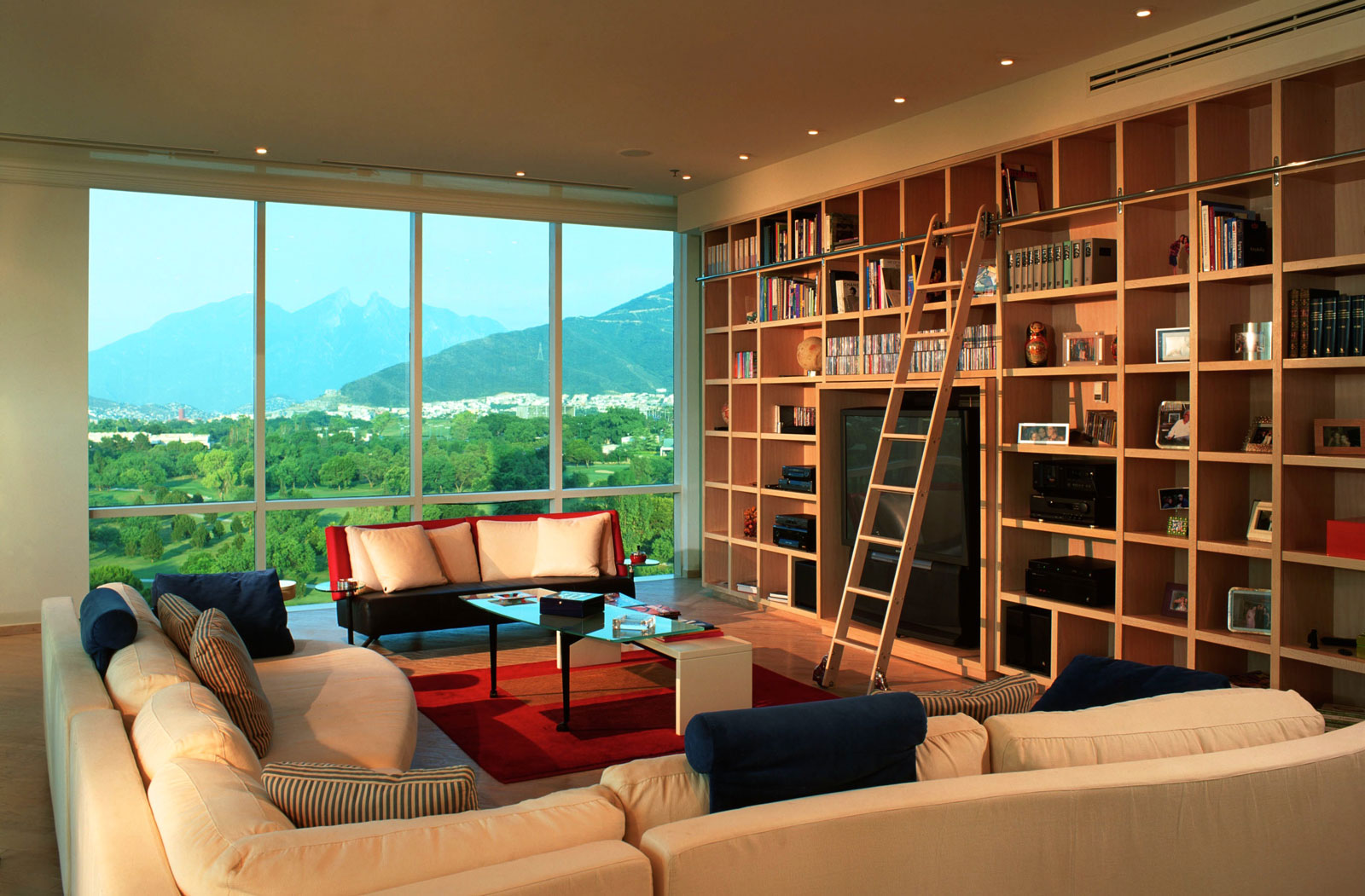 Contemporary Country Club loft Apartment