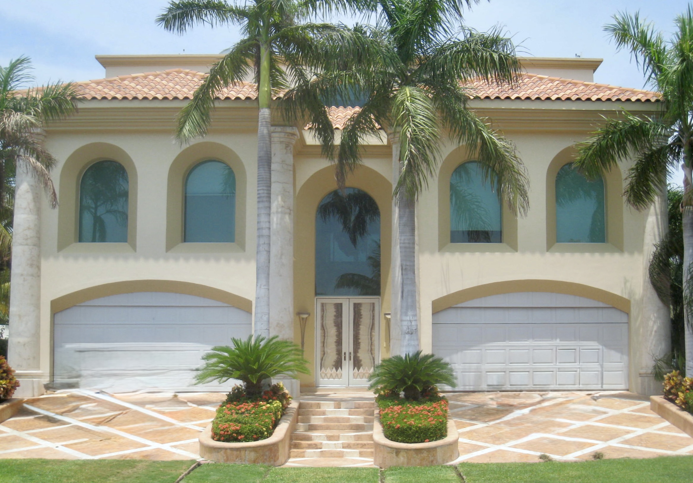 Waterfront Villa Habana Street elevation.